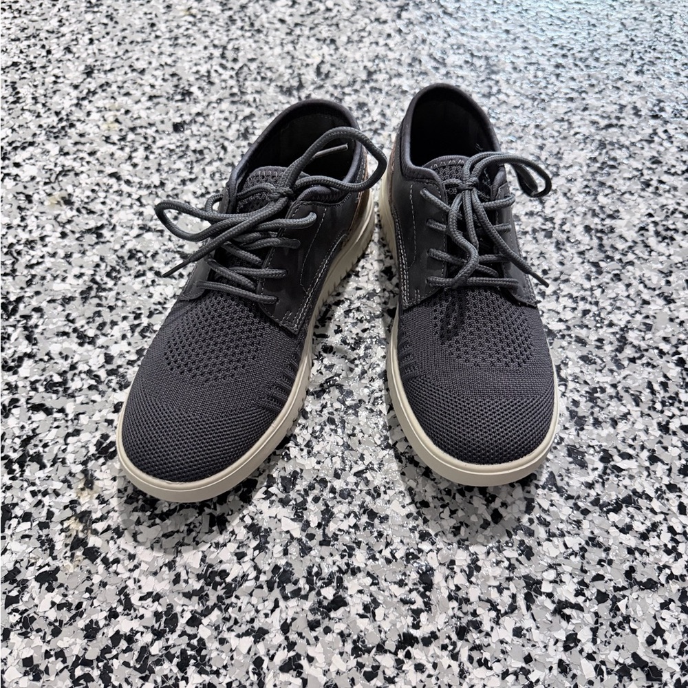 Steve Madden Dark Gray Knit Dress Shoes